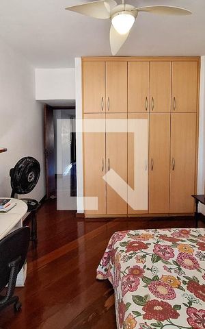 Apartamento à venda com 190m², 3 quartos e 3 vagas Apartamento à venda com 190m², 3 quartos e 3 vagasSuíte 2