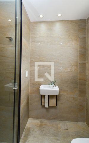 Apartamento à venda com 170m², 2 quartos e 2 vagas Apartamento à venda com 170m², 2 quartos e 2 vagasBanheiro suite