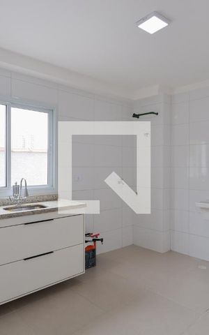Apartamento para alugar com 45m², 2 quartos e sem vaga Apartamento para alugar com 45m², 2 quartos e sem vagaCozinha e Área de Serviço