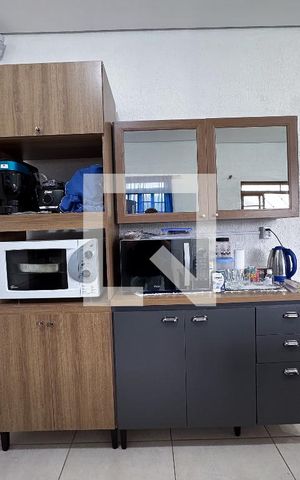 Casa à venda com 169m², 2 quartos e 2 vagas Casa à venda com 169m², 2 quartos e 2 vagasCozinha