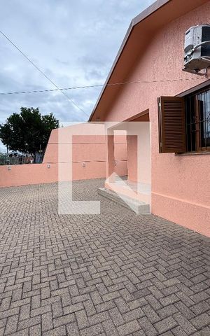 Casa à venda com 169m², 2 quartos e 2 vagas Casa à venda com 169m², 2 quartos e 2 vagasÁrea comum