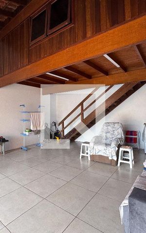 Casa à venda com 169m², 2 quartos e 2 vagas Casa à venda com 169m², 2 quartos e 2 vagasEdícula