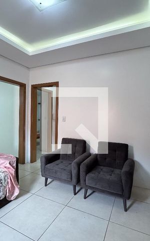 Casa à venda com 169m², 2 quartos e 2 vagas Casa à venda com 169m², 2 quartos e 2 vagasSala