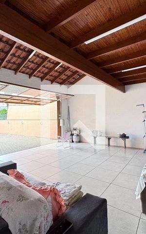 Casa à venda com 169m², 2 quartos e 2 vagas Casa à venda com 169m², 2 quartos e 2 vagasEdícula