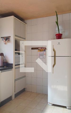 Casa à venda com 300m², 4 quartos e 2 vagas Casa à venda com 300m², 4 quartos e 2 vagasCozinha