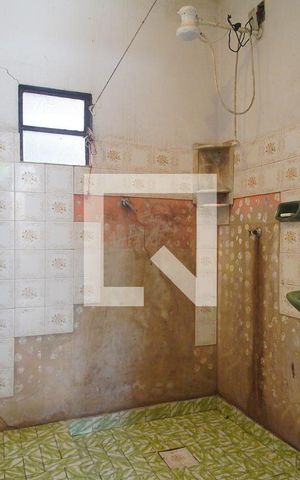 Casa à venda com 300m², 4 quartos e 2 vagas Casa à venda com 300m², 4 quartos e 2 vagasBanheiro 2