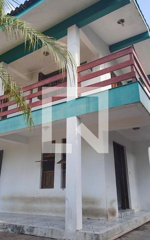 Casa à venda com 300m², 4 quartos e 2 vagas Casa à venda com 300m², 4 quartos e 2 vagasÁrea externa