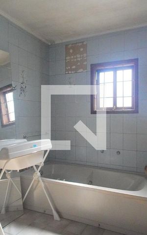 Casa à venda com 300m², 4 quartos e 2 vagas Casa à venda com 300m², 4 quartos e 2 vagasBanheiro da Suíte