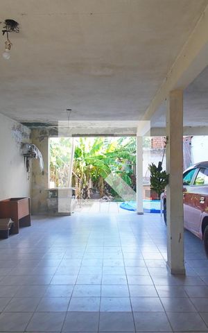 Casa à venda com 300m², 4 quartos e 2 vagas Casa à venda com 300m², 4 quartos e 2 vagasGaragem