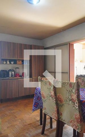 Casa à venda com 300m², 4 quartos e 2 vagas Casa à venda com 300m², 4 quartos e 2 vagasSala de Jantar