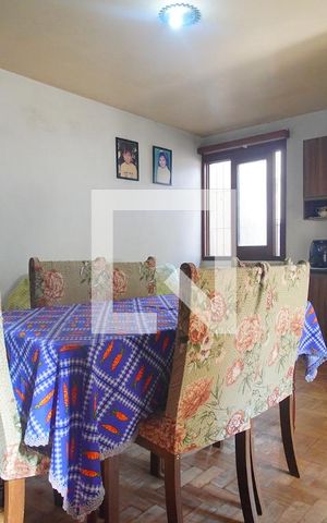 Casa à venda com 300m², 4 quartos e 2 vagas Casa à venda com 300m², 4 quartos e 2 vagasSala de Jantar