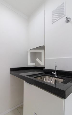 Apartamento à venda com 36m², 2 quartos e 1 vaga Apartamento à venda com 36m², 2 quartos e 1 vagaÁrea de Serviço