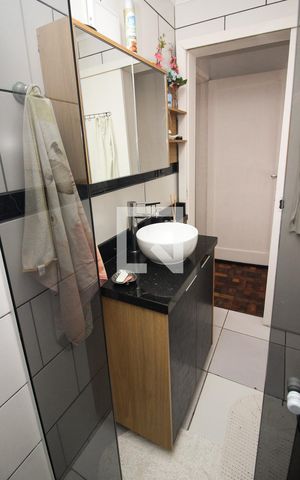 Casa à venda com 580m², 3 quartos e 7 vagas Casa à venda com 580m², 3 quartos e 7 vagasBanheiro 1