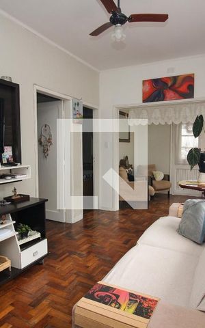 Casa à venda com 580m², 3 quartos e 7 vagas Casa à venda com 580m², 3 quartos e 7 vagasSala