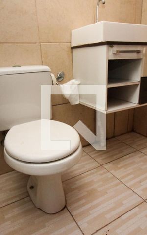 Casa à venda com 580m², 3 quartos e 7 vagas Casa à venda com 580m², 3 quartos e 7 vagasBanheiro 2