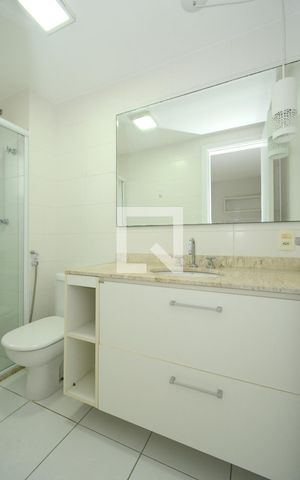 Apartamento para alugar com 163m², 4 quartos e 3 vagasBanheiro da Suíte 2