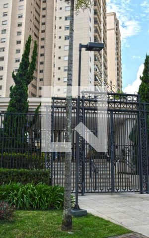 Apartamento para alugar com 163m², 4 quartos e 3 vagasFachada e portaria