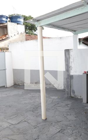 Casa para alugar com 70m², 2 quartos e sem vagaÁrea Externa