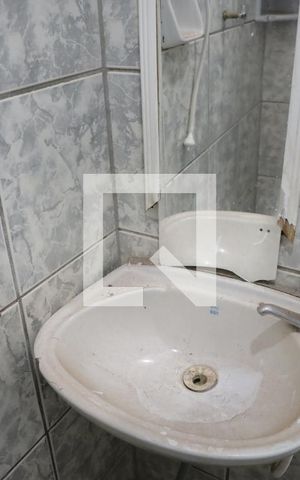 Casa para alugar com 70m², 2 quartos e sem vagaBanheiro