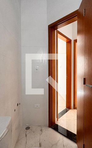 Apartamento à venda com 94m², 2 quartos e 1 vaga Apartamento à venda com 94m², 2 quartos e 1 vagaBanheiro