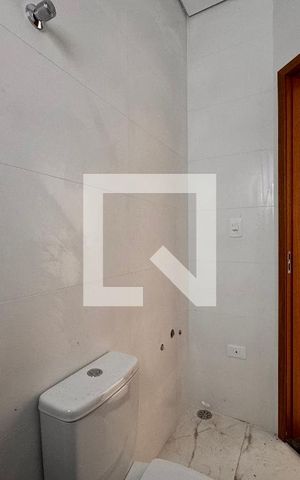 Apartamento à venda com 94m², 2 quartos e 1 vaga Apartamento à venda com 94m², 2 quartos e 1 vagaBanheiro