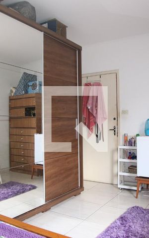 Casa à venda com 268m², 4 quartos e 3 vagas Casa à venda com 268m², 4 quartos e 3 vagasQuarto 4