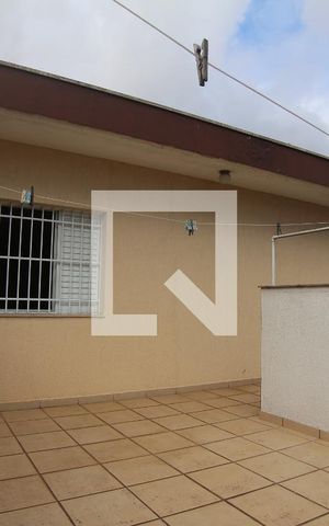 Casa à venda com 268m², 4 quartos e 3 vagas Casa à venda com 268m², 4 quartos e 3 vagasÁrea comum