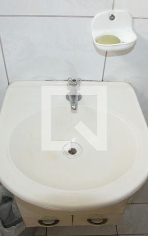Casa à venda com 268m², 4 quartos e 3 vagas Casa à venda com 268m², 4 quartos e 3 vagasBanheiro 2