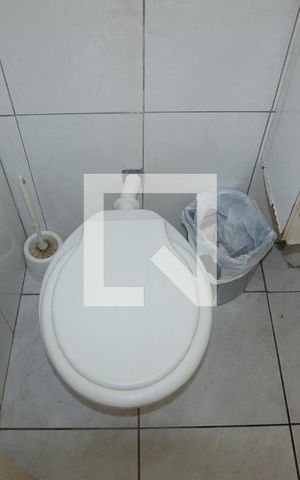 Casa à venda com 268m², 4 quartos e 3 vagas Casa à venda com 268m², 4 quartos e 3 vagasBanheiro 2