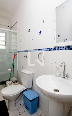 Casa à venda com 230m², 3 quartos e 4 vagasBanheiro 1