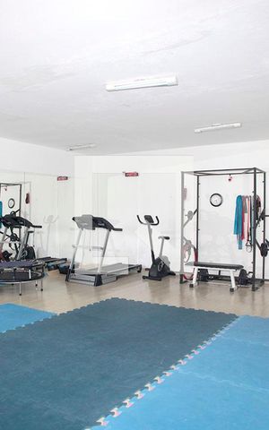 Casa à venda com 230m², 3 quartos e 4 vagasSala 3