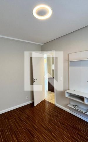 Apartamento para alugar com 108m², 3 quartos e 2 vagas Apartamento para alugar com 108m², 3 quartos e 2 vagasQuarto