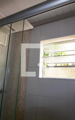 Casa para alugar com 200m², 5 quartos e 2 vagas Casa para alugar com 200m², 5 quartos e 2 vagasBanheiro 2
