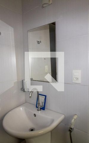 Casa para alugar com 200m², 5 quartos e 2 vagas Casa para alugar com 200m², 5 quartos e 2 vagasBanheiro 2