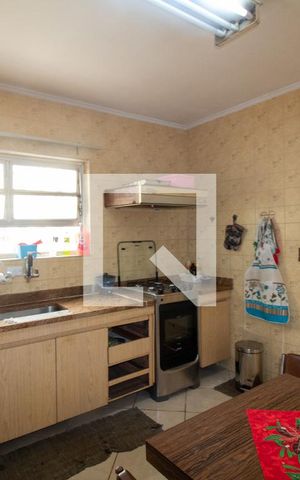 Casa para alugar com 200m², 5 quartos e 2 vagas Casa para alugar com 200m², 5 quartos e 2 vagasCozinha 1