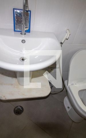 Casa para alugar com 200m², 5 quartos e 2 vagas Casa para alugar com 200m², 5 quartos e 2 vagasBanheiro 2