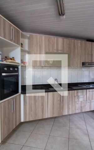 Casa para alugar com 200m², 5 quartos e 2 vagas Casa para alugar com 200m², 5 quartos e 2 vagasCozinha 2