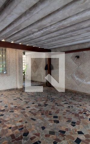 Casa para alugar com 200m², 5 quartos e 2 vagas Casa para alugar com 200m², 5 quartos e 2 vagasGaragem