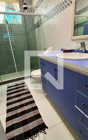 Casa para alugar com 180m², 2 quartos e sem vaga Casa para alugar com 180m², 2 quartos e sem vagaBanheiro Suíte