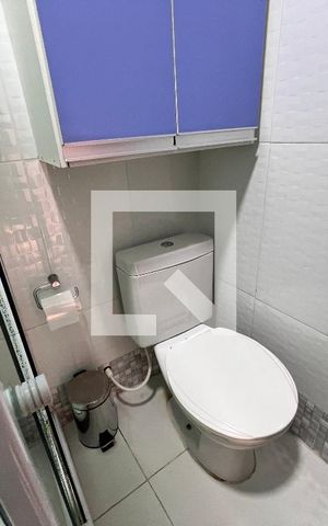 Casa para alugar com 180m², 2 quartos e sem vaga Casa para alugar com 180m², 2 quartos e sem vagaBanheiro Fundos