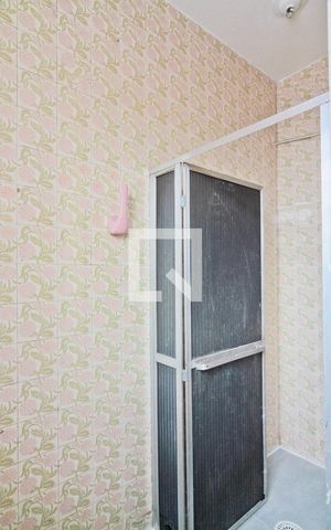 Casa para alugar com 40m², 1 quarto e sem vaga Casa para alugar com 40m², 1 quarto e sem vagaBanheiro e área de serviço