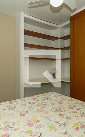 Casa de condomínio à venda com 247m², 3 quartos e 3 vagasQuarto 2
