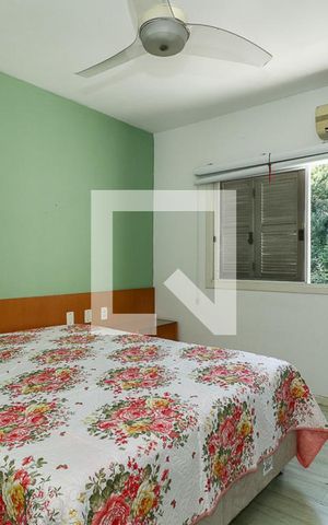 Casa de condomínio à venda com 247m², 3 quartos e 3 vagasQuarto Suíte