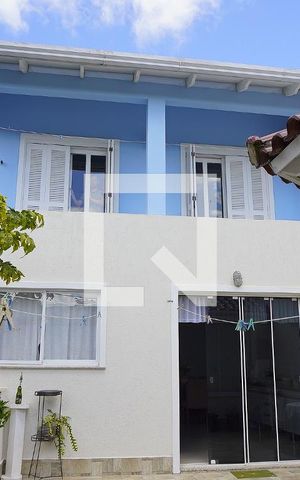 Casa à venda com 234m², 4 quartos e 2 vagasPátio