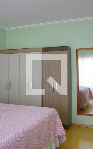 Casa à venda com 234m², 4 quartos e 2 vagasSuíte