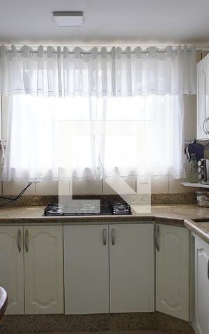 Casa à venda com 234m², 4 quartos e 2 vagasCozinha