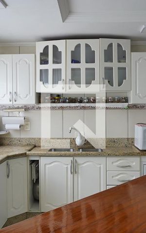 Casa à venda com 234m², 4 quartos e 2 vagasCozinha