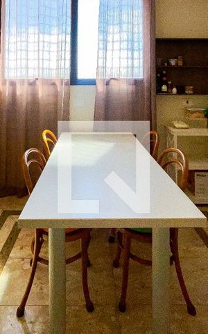 Apartamento para alugar com 238m², 3 quartos e 3 vagas Apartamento para alugar com 238m², 3 quartos e 3 vagasCopa