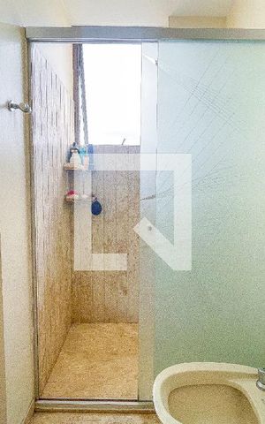 Apartamento para alugar com 238m², 3 quartos e 3 vagas Apartamento para alugar com 238m², 3 quartos e 3 vagasBanheiro da Suíte 2