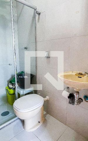 Apartamento para alugar com 238m², 3 quartos e 3 vagas Apartamento para alugar com 238m², 3 quartos e 3 vagasBanheiro de serviço